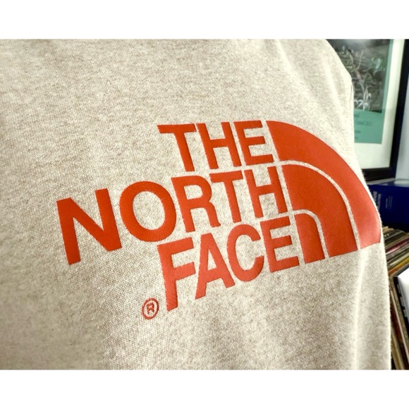 The North Face Cream Heather Graphic Hoodie Orange Logo Women’s Large - Picture 5 of 10